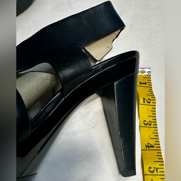 MICHAEL By MICHAEL KORS Carla Leather Open-Toe Platform Buckle Strap Sandals 8.5 - Picture 12 of 12